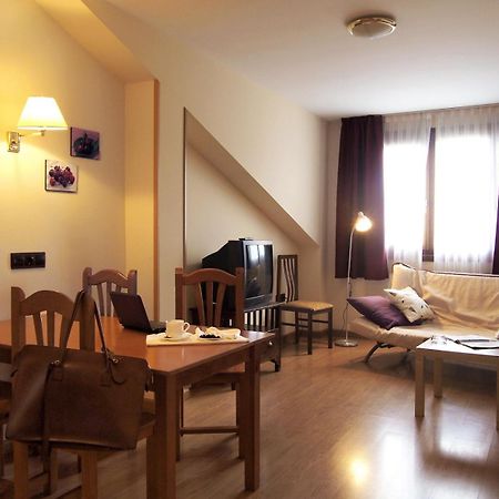 Hotel Y Apartamentos Arias نافيا الغرفة الصورة