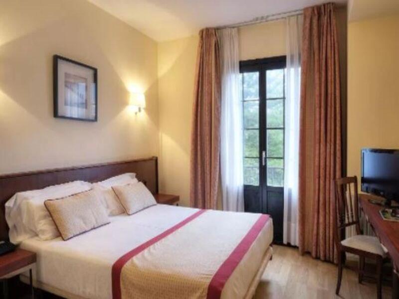 Hotel Y Apartamentos Arias نافيا المظهر الخارجي الصورة