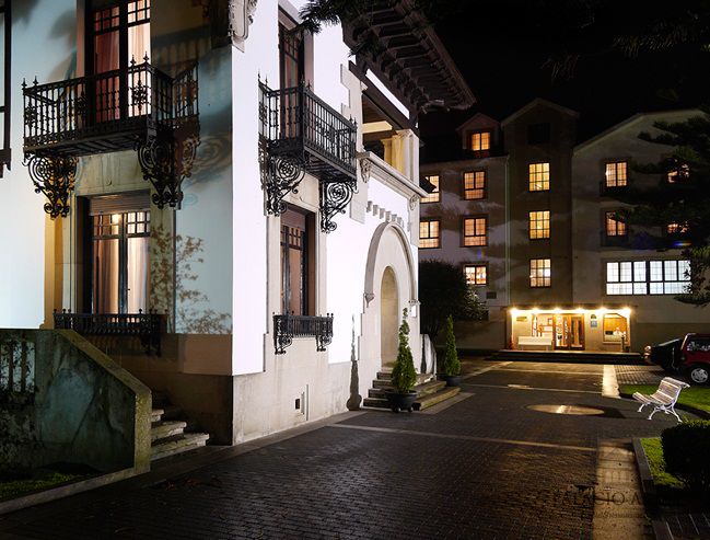 Hotel Y Apartamentos Arias نافيا المظهر الخارجي الصورة
