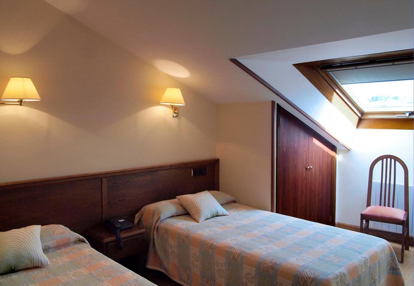 Hotel Y Apartamentos Arias نافيا المظهر الخارجي الصورة