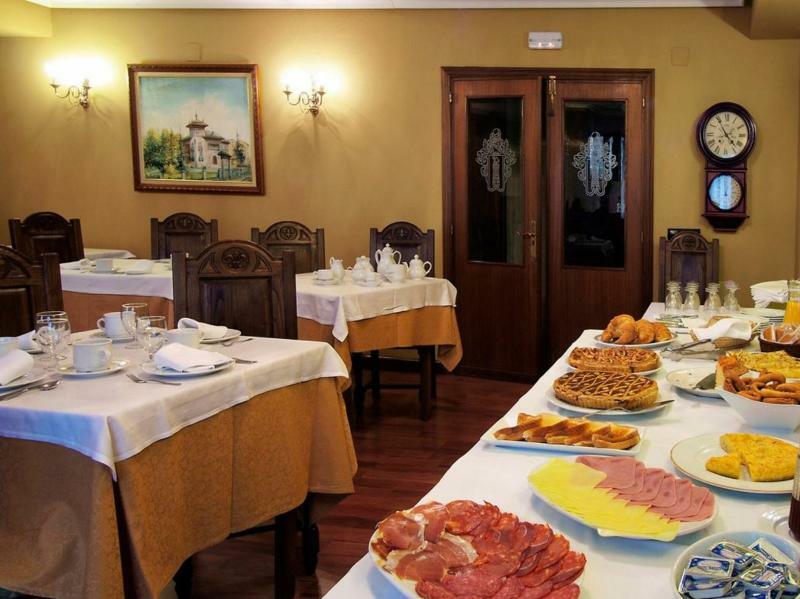 Hotel Y Apartamentos Arias نافيا المظهر الخارجي الصورة