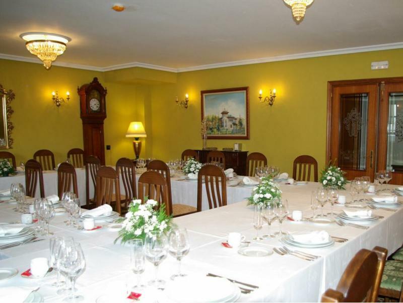 Hotel Y Apartamentos Arias نافيا المظهر الخارجي الصورة