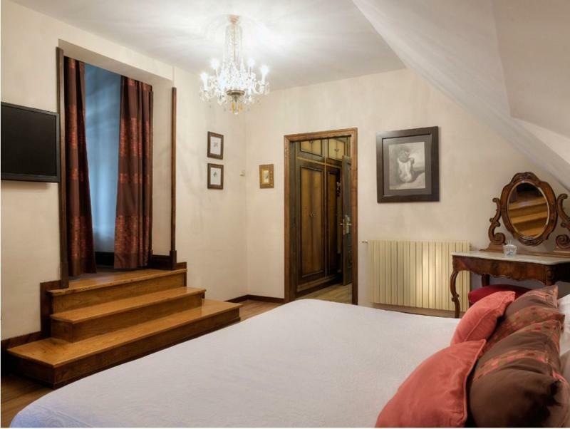 Hotel Y Apartamentos Arias نافيا المظهر الخارجي الصورة